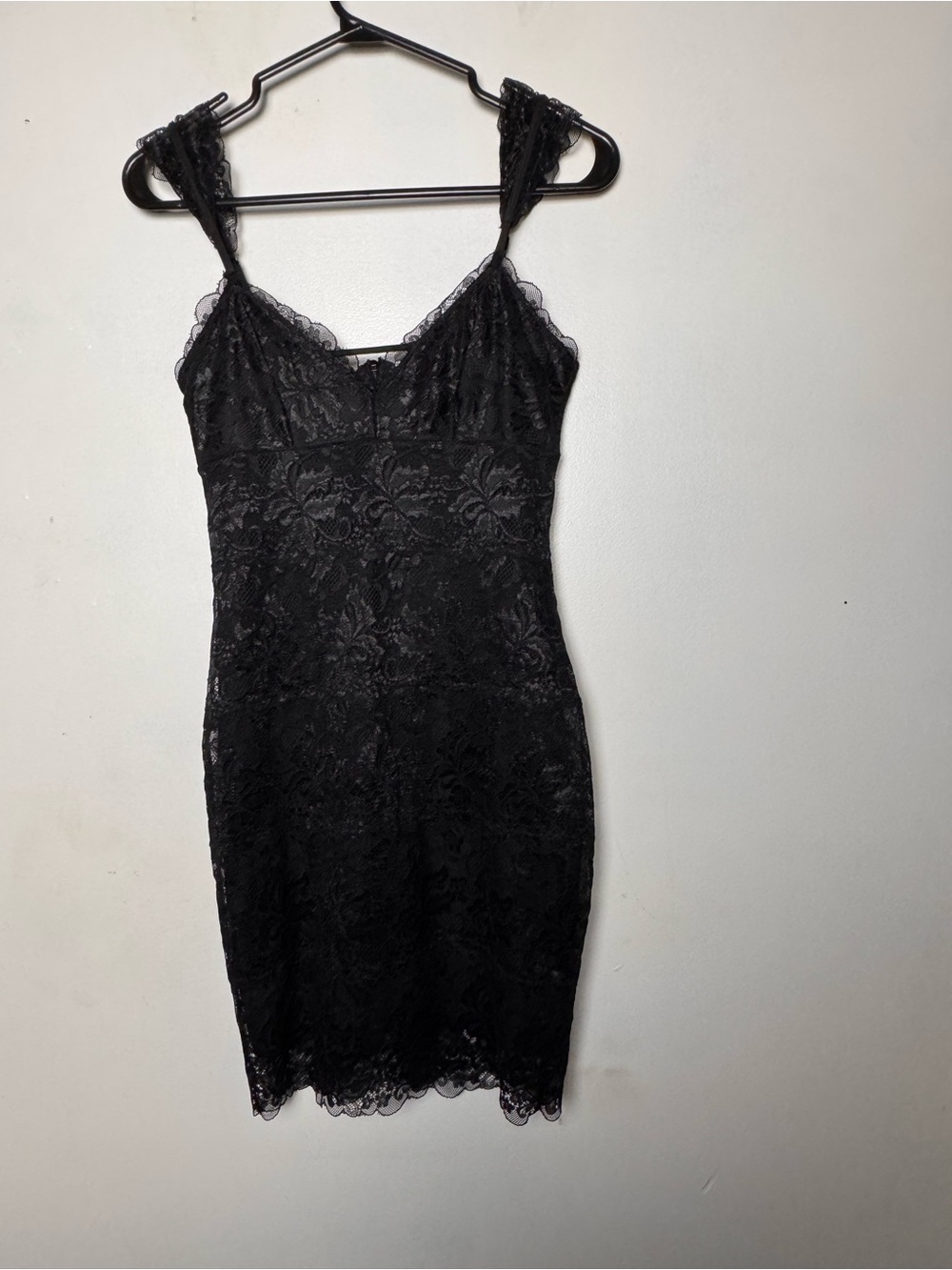 Brand new guess black lace dress size-Xs